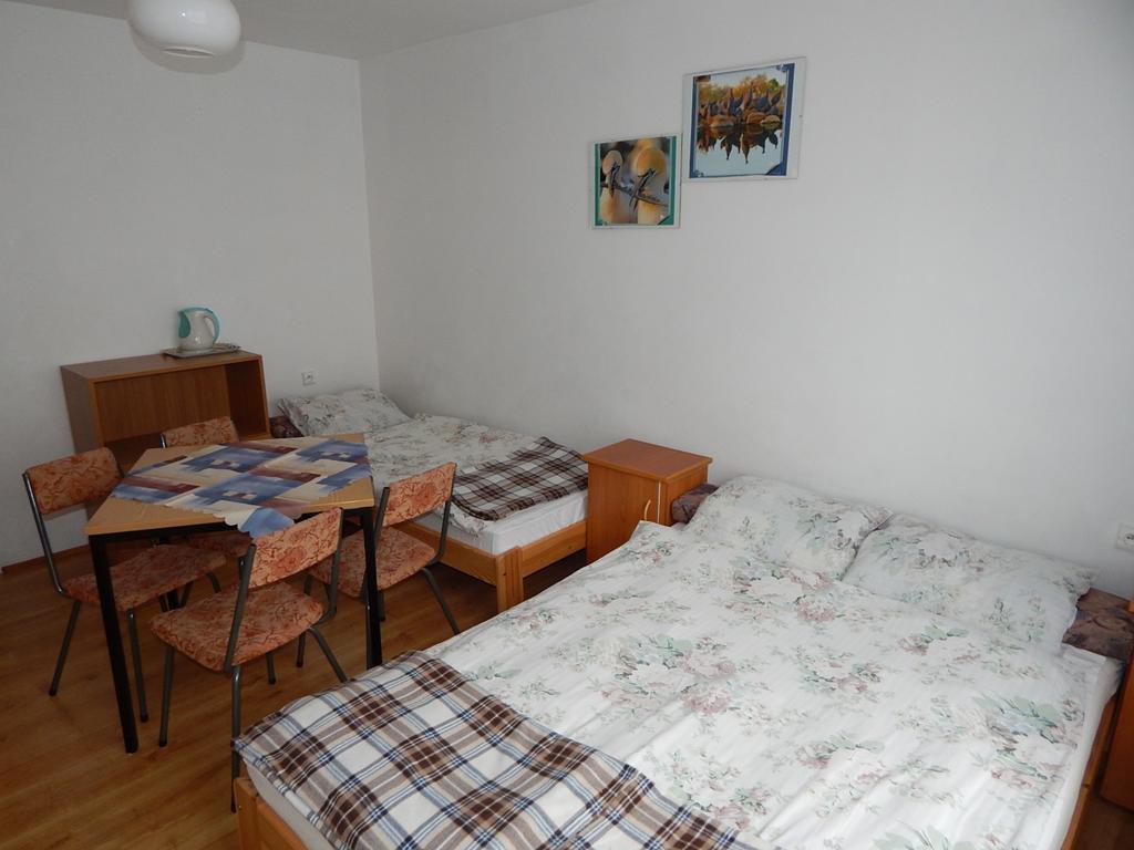 Apartament I Pokoje Aura Dom Wczasowy Darlowko Szoba fotó